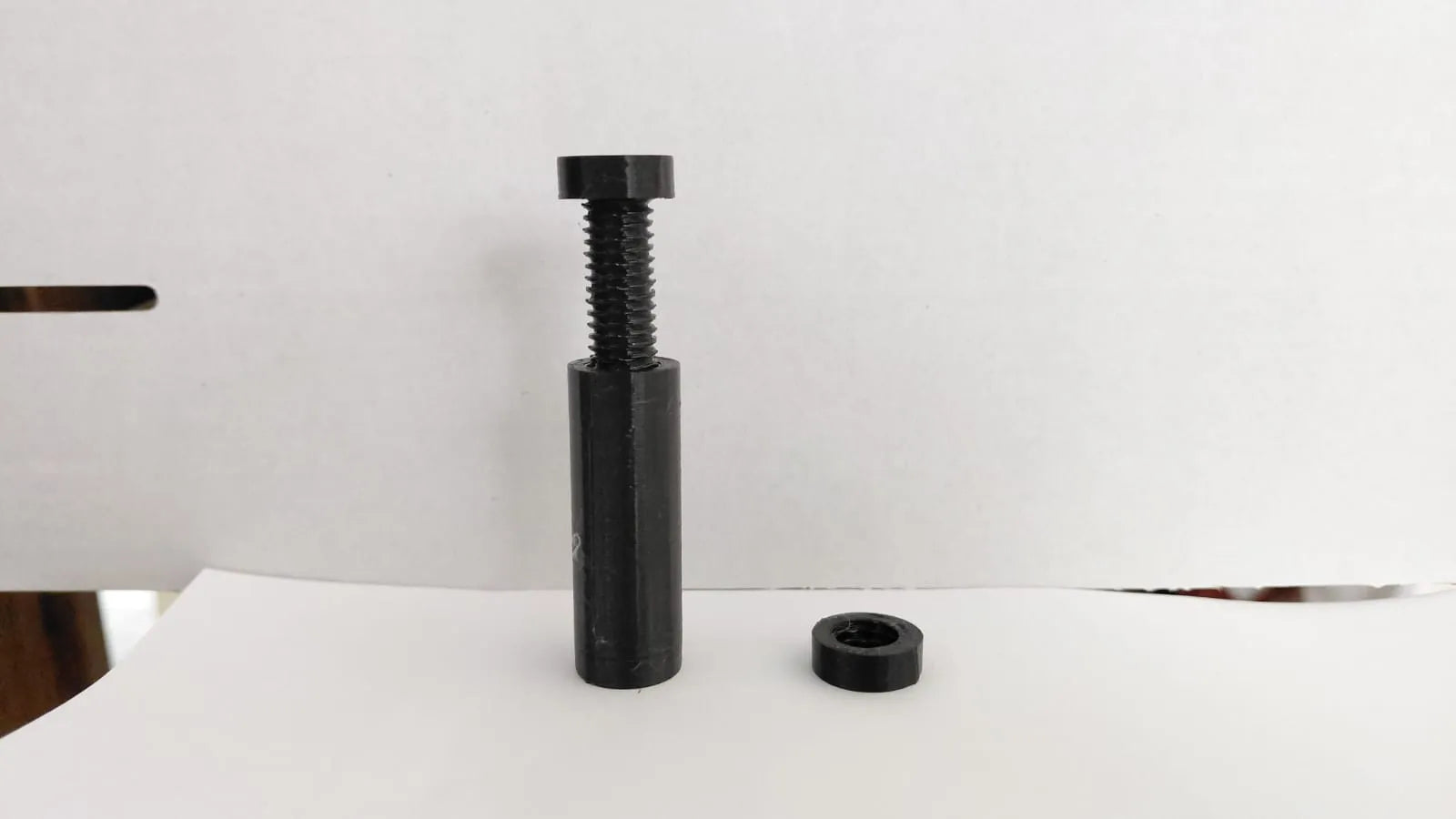 GPU holder ajustable